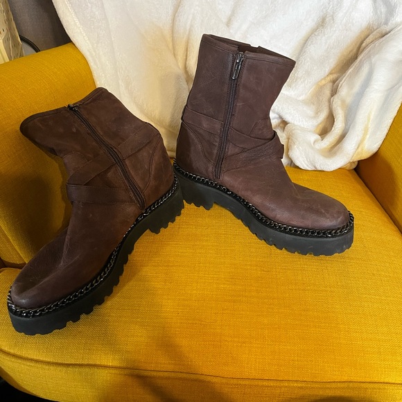 Vince Camuto Brown Purple Messtia Leather Combat Boots 9.5 - Picture 2 of 5